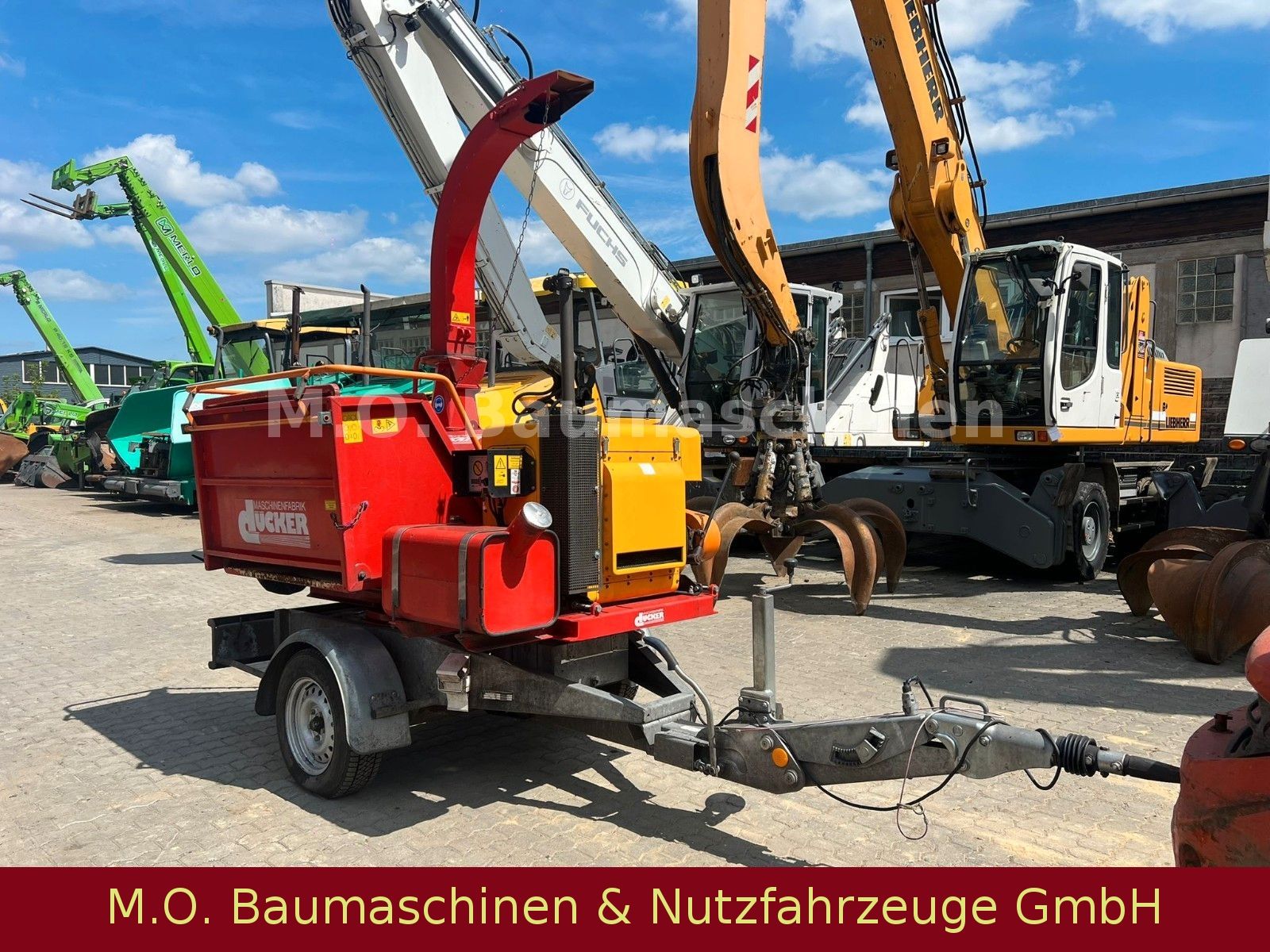 Fahrzeugabbildung Andere Dücker HM 200 / Holzhacker / 20 cm  / 8m³ /