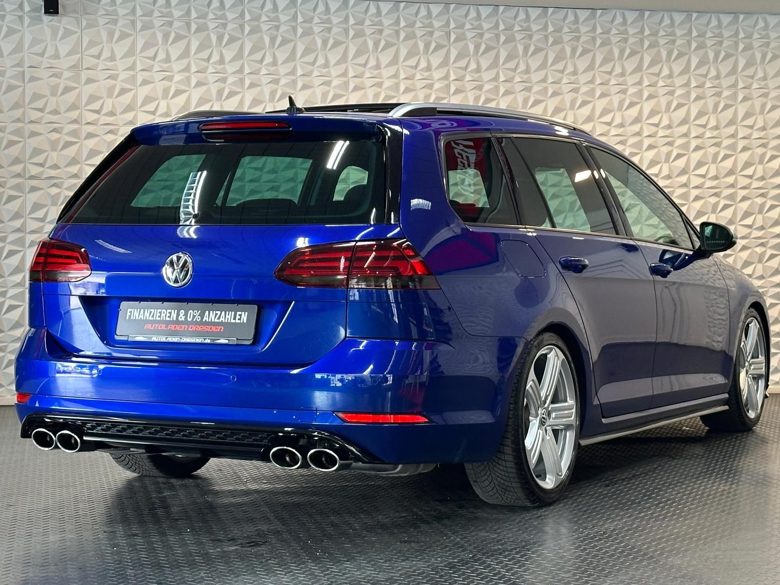 VW Golf VII R 2.0TFSI 4M *LED#PANO#ACC#DYNAUDIO#SHZ - Image 8