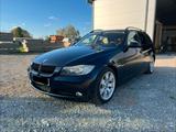 BMW E91 330d Touring TÜV NEU - BMW 330 aus 2006: 330d