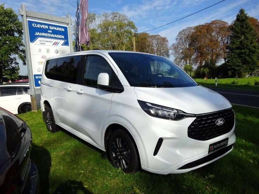 Fahrzeugabbildung Ford Tourneo Custom Bus 2.0 EcoBlue 320 L1 Titanium