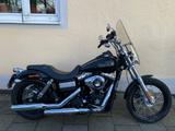 Harley-Davidson Street Bob  - 2011 STREET BOB