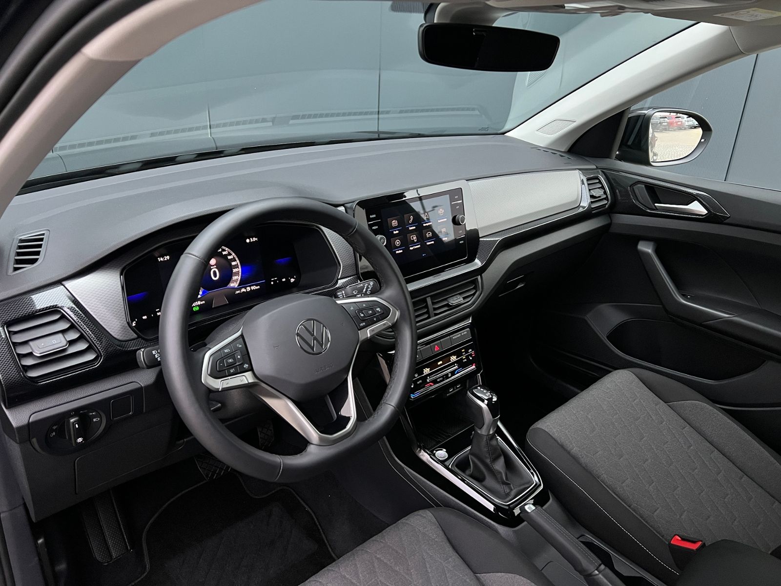 Fahrzeugabbildung Volkswagen T-Cross 1.5 TSI Life DSG *IQ-Light, PDC, Kamera,