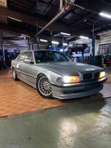 BMW E38 740i  ! V8! Top - BMW 740 aus 1995: 740i