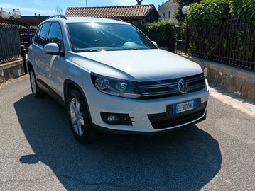 Volkswagen Tiguan - 4