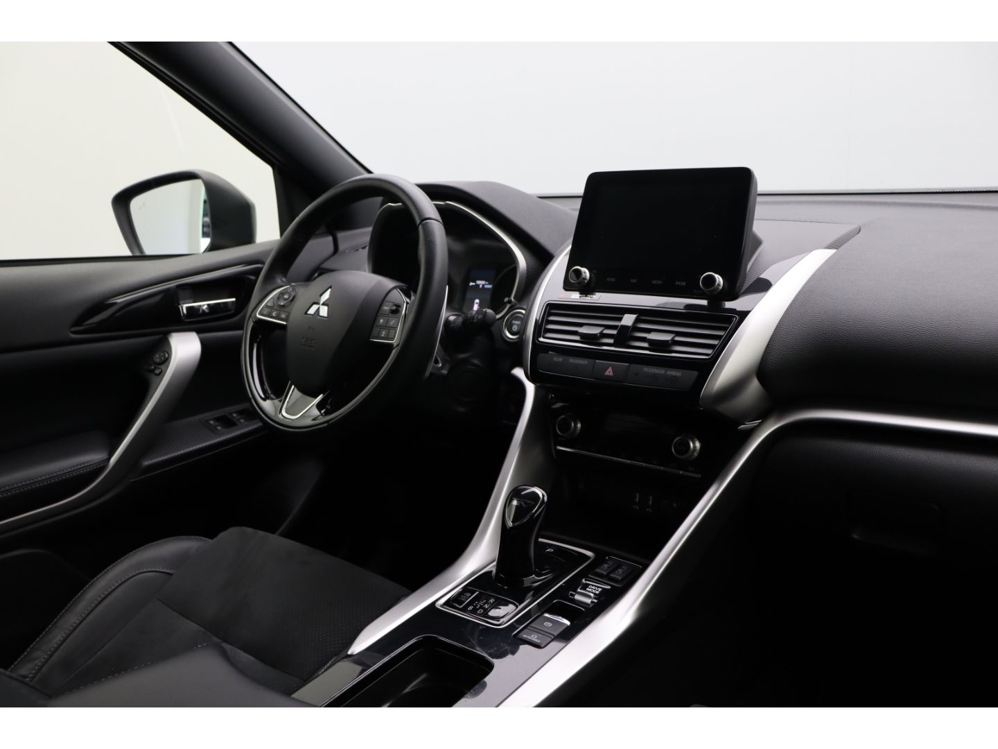 Fahrzeugabbildung Mitsubishi Eclipse Cross Plus Select Hybrid 4WD