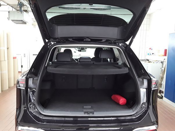 Tiguan 1.5 TSI DSG ELEGANCE LED+KAMERA+AHK+PDC+A