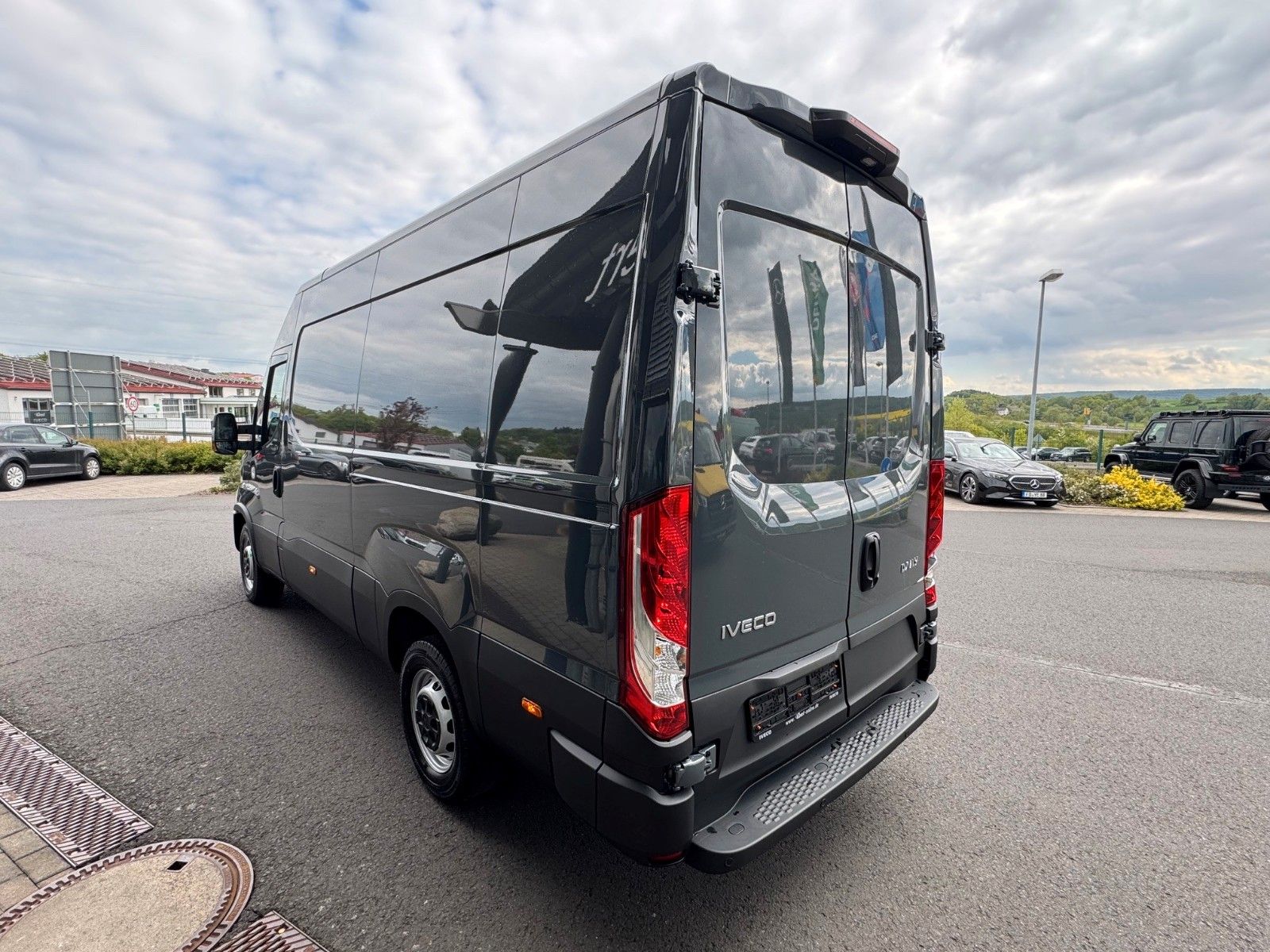Fahrzeugabbildung Iveco Daily 35S18 HA8 *R3.520mm*Automatik*Kamera*ACC*