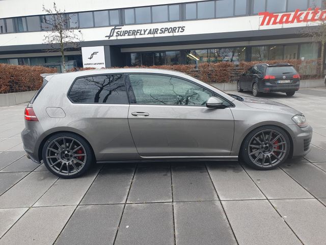 Volkswagen Golf GTI Perfo Eibach,Sebring,Bi-X,DYNAUDIO Cam