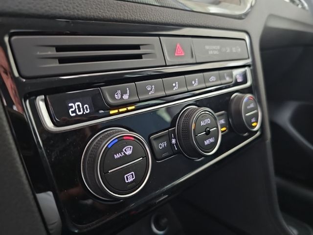 Fahrzeugabbildung Volkswagen Golf Sportsvan 1.5 TSI DSG IQ.DRIVE LED NAVI