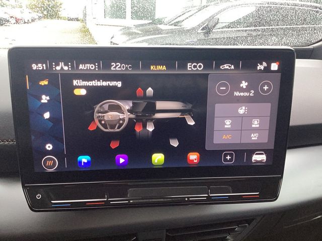 Born 58kWh
