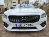 Volvo V90 / R-Design / Pano / H&K / wenig Km - Volvo V90 R-Design mit Benzin-Antrieb