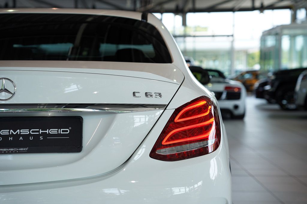 Mercedes Benz C 63 Amg