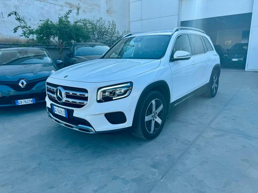 Mercedes-Benz GLB 180