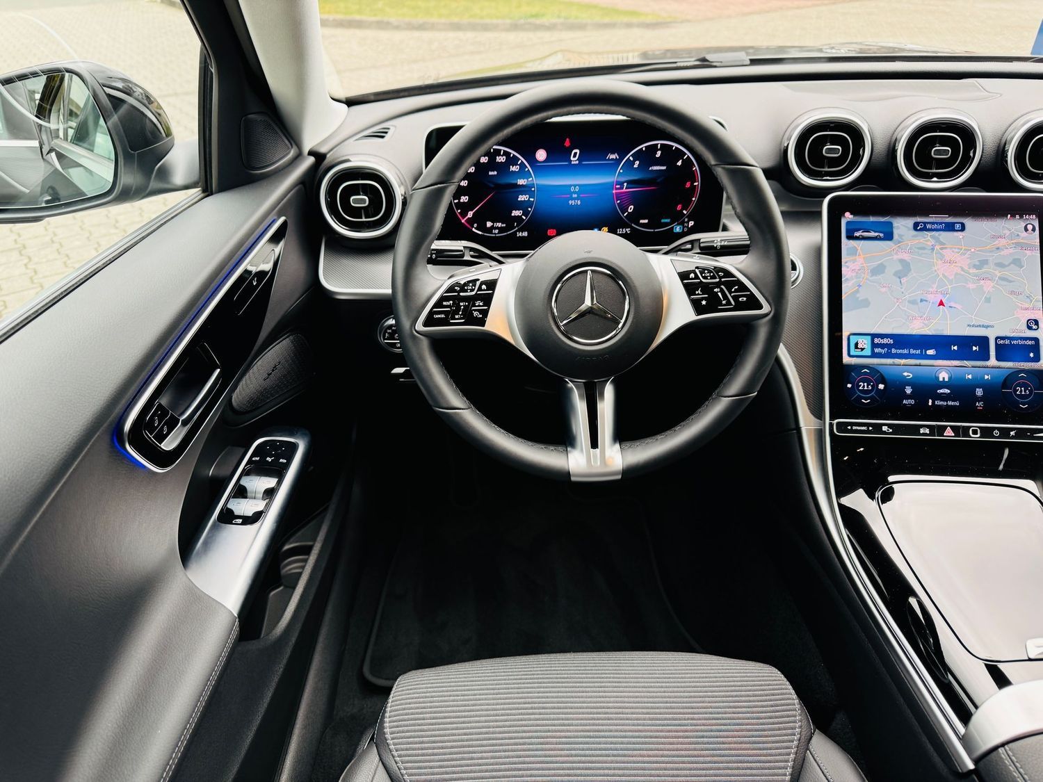 Fahrzeugabbildung Mercedes-Benz C 220 d AVANTGARDE, 360°, AHK, LED, PTS, Navi, S