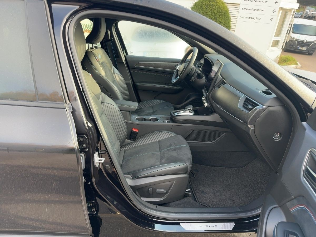 Fahrzeugabbildung Renault Arkana ESPRIT ALPINE TCe 160 EDC City Paket