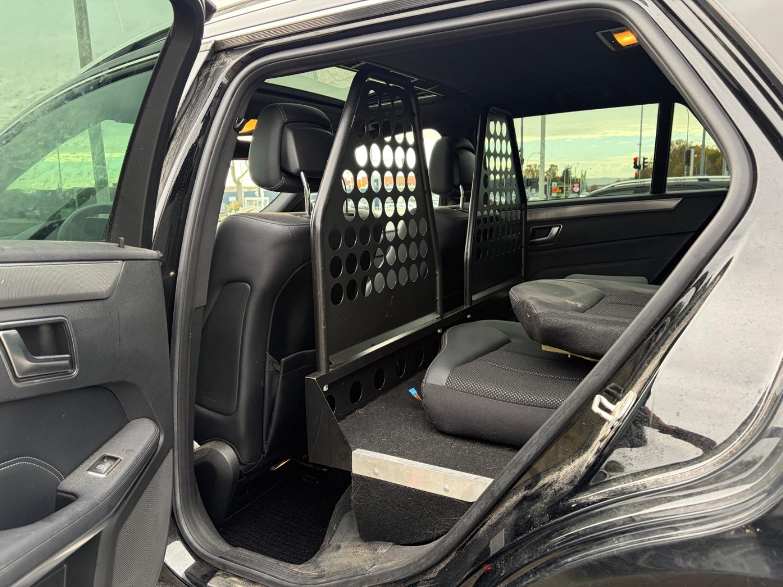 Mercedes-Benz E300 2013 — photo 17