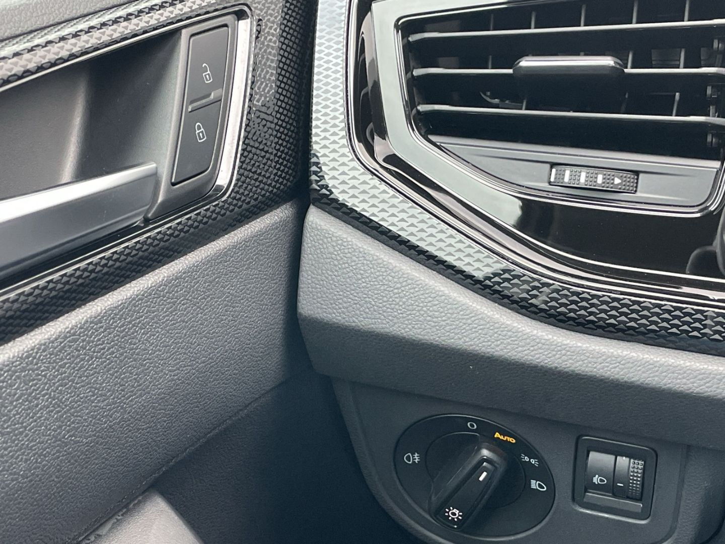Taigo 1.0 TSI Life LED/App-Connect/PDC/Klima