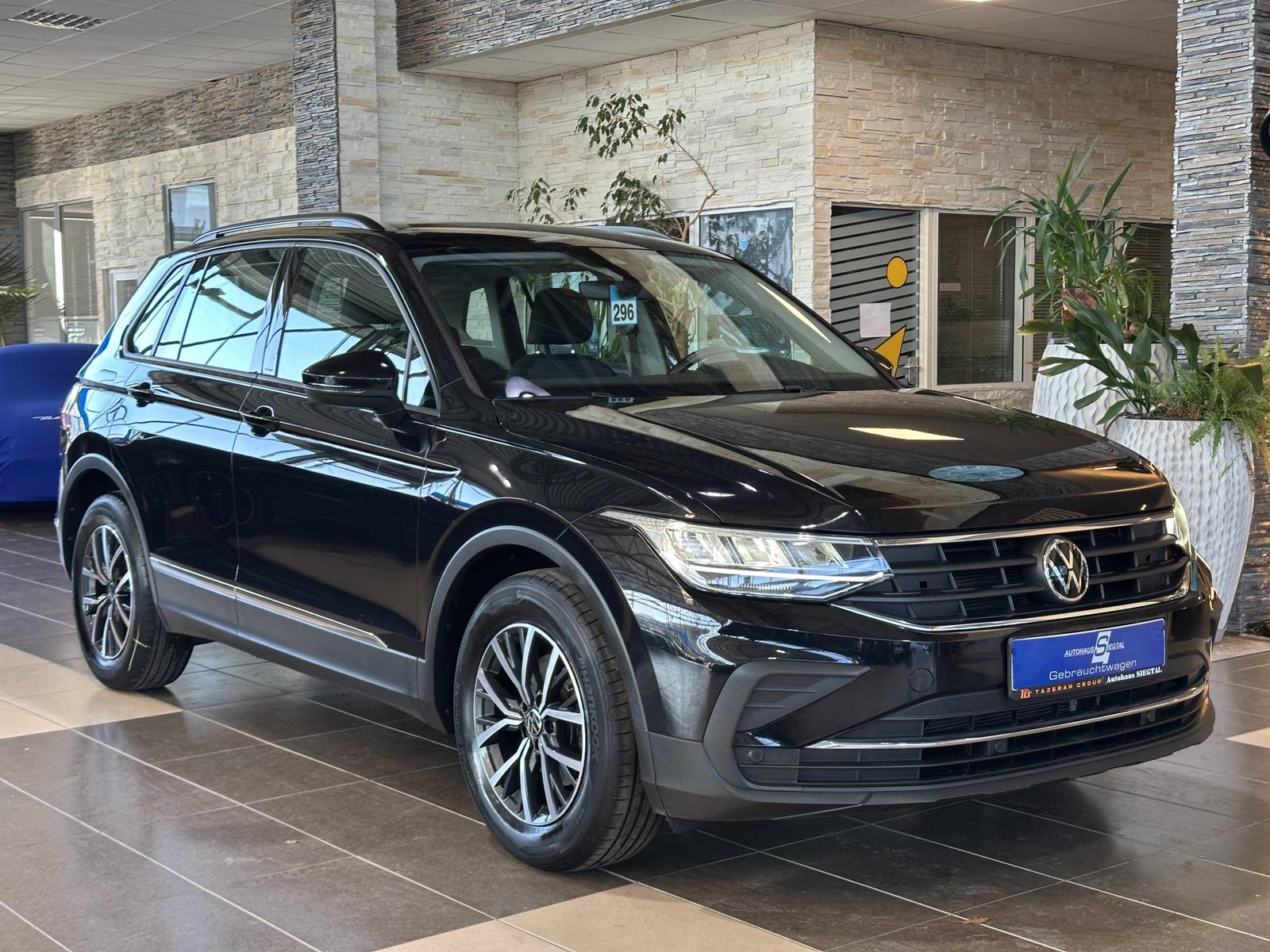 Volkswagen Tiguan 1.5 TSI*SHZ*ACC*LED*Navi*CarPlay*PDC*DAB+