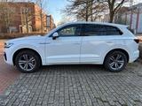 Volkswagen Touareg 3.0 V6 TDI 170kW 4MOT Tiptr. R-Line ... - VW Touareg Gebrauchtwagen in Hannover