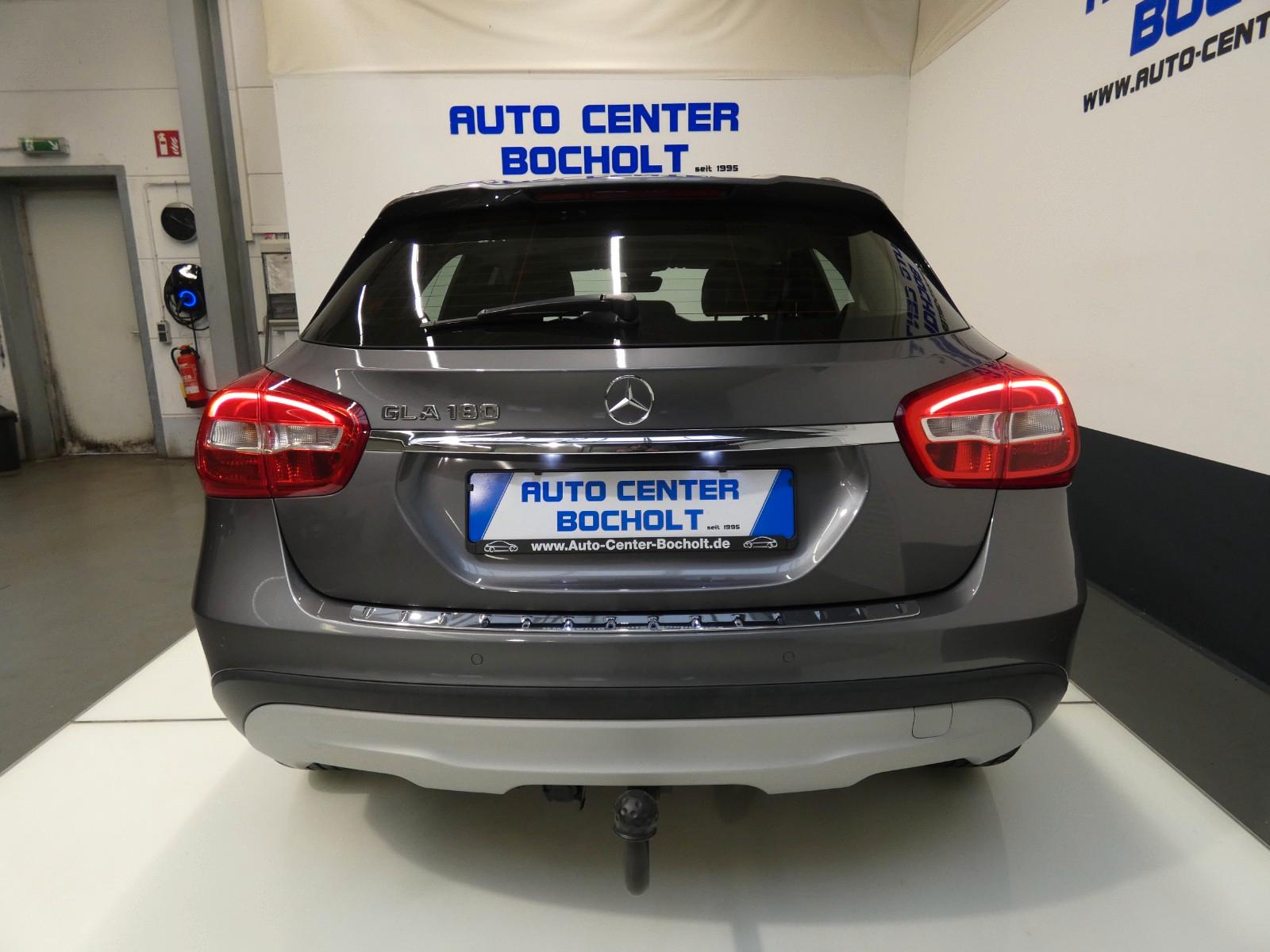 Mercedes-Benz GLA 180 7G-DCT Style*Aut*Navi*PDC*AHK