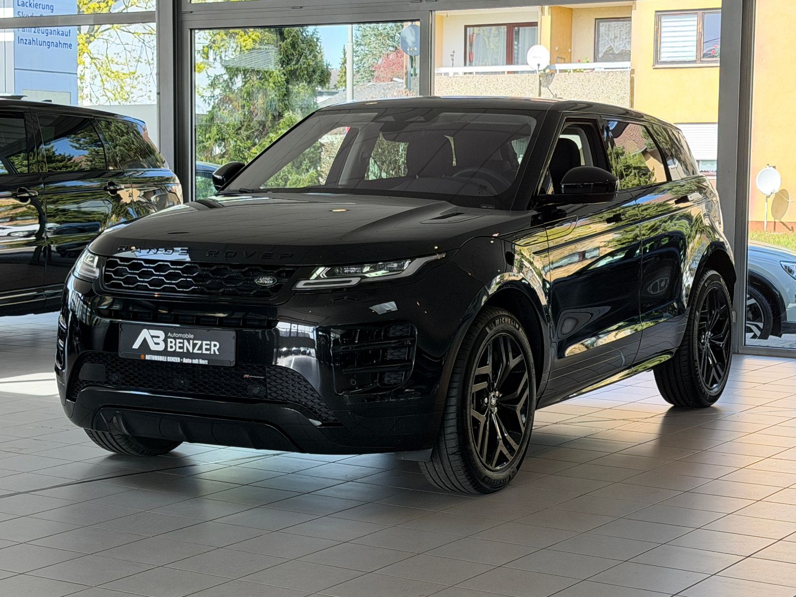 Fahrzeugabbildung Land Rover Evoque R-Dynamic SE/PANORAMA/MERIDIAN/KAMERA