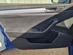 Fahrzeugabbildung Skoda Superb Combi Ambition iV Navi LED ACC Virtual