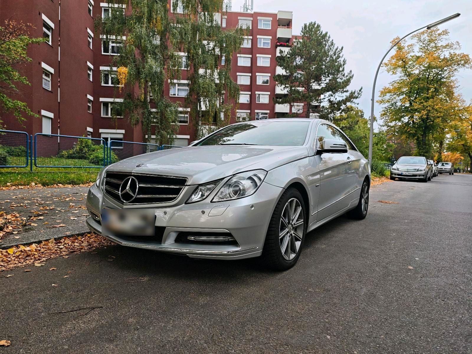 Mercedes-Benz E 200
