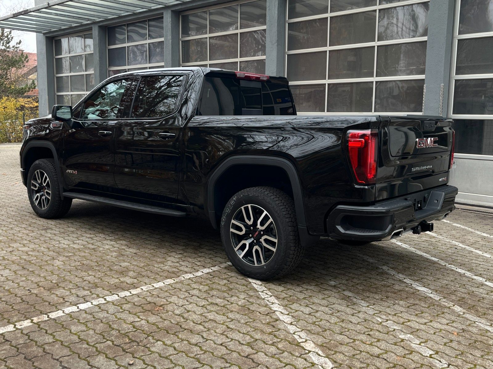 Fahrzeugabbildung GMC Sierra 1500 AT4 6.2*360°*AHK*22Zoll*HeadUp