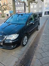 Volkswagen VW Touran 1.9 TDI 5 Sitzer Facelift - Volkswagen Touran mit Diesel-Antrieb: Kleinbus, Automatik, 1.9