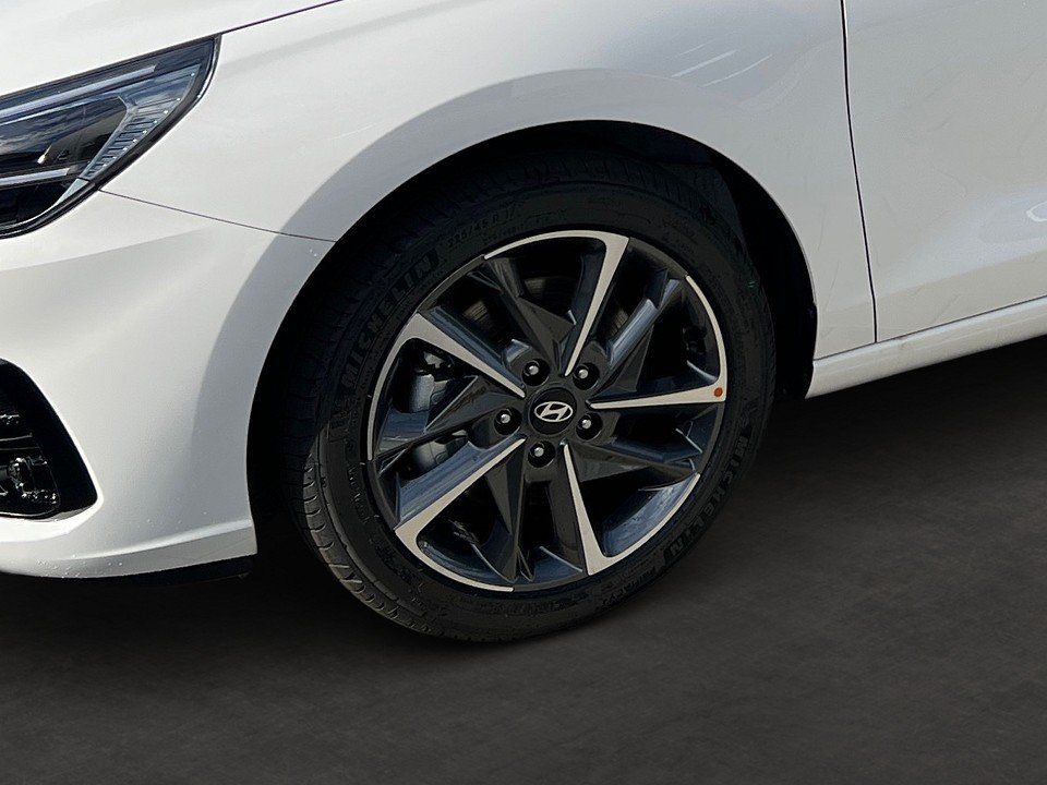 Fahrzeugabbildung Hyundai i30 1.5T 140PS DCT ADVANTAGE