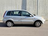 Ford Fusion Style 5 Türig - silberne Ford Fusion