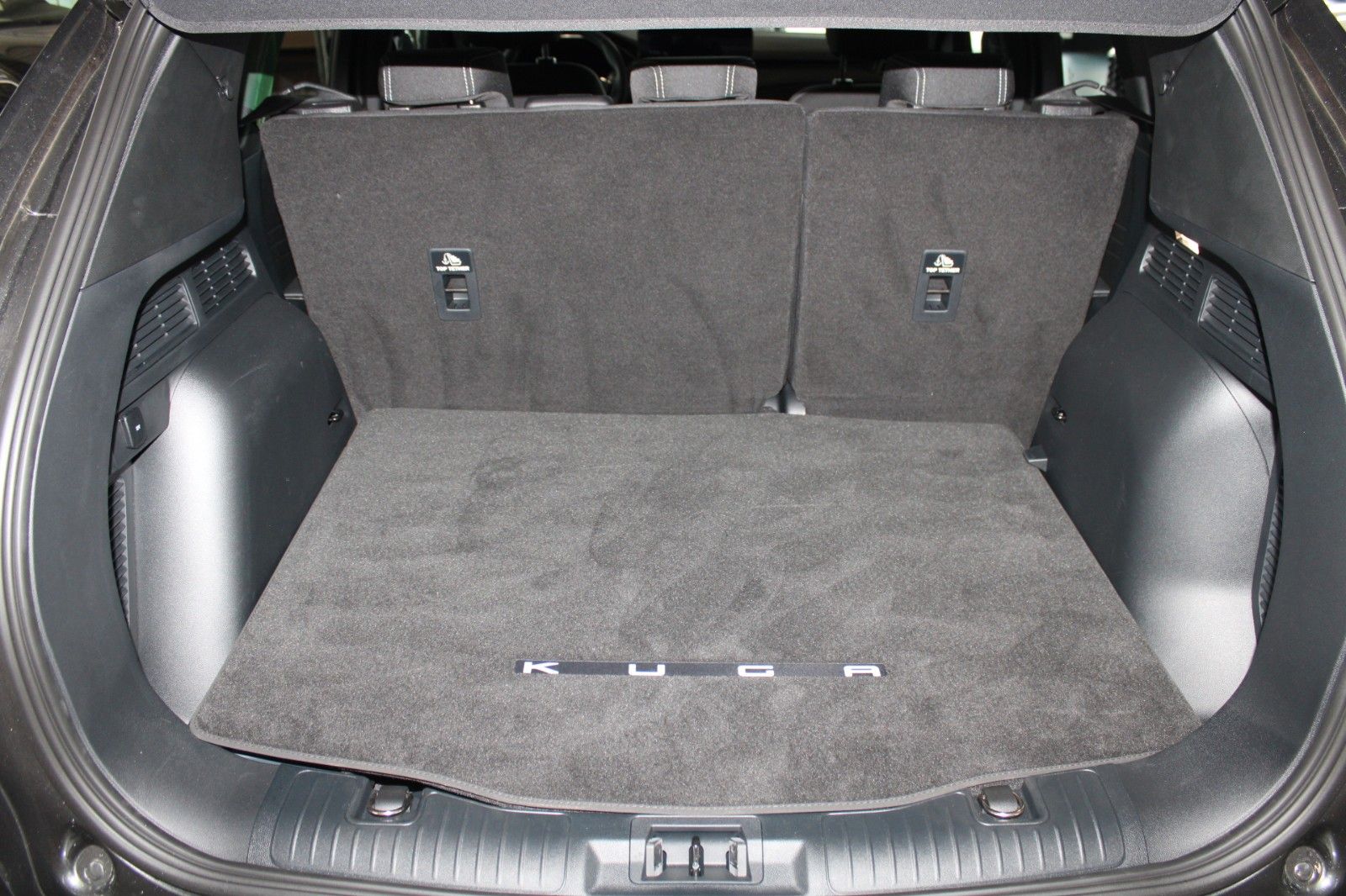 Fahrzeugabbildung Ford Kuga PHEV ACTIVE NAVI Kamera Winter Paket
