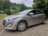 Hyundai i30 1.4 Klima+CD+Winterkompletträder - : Winterkompletträder