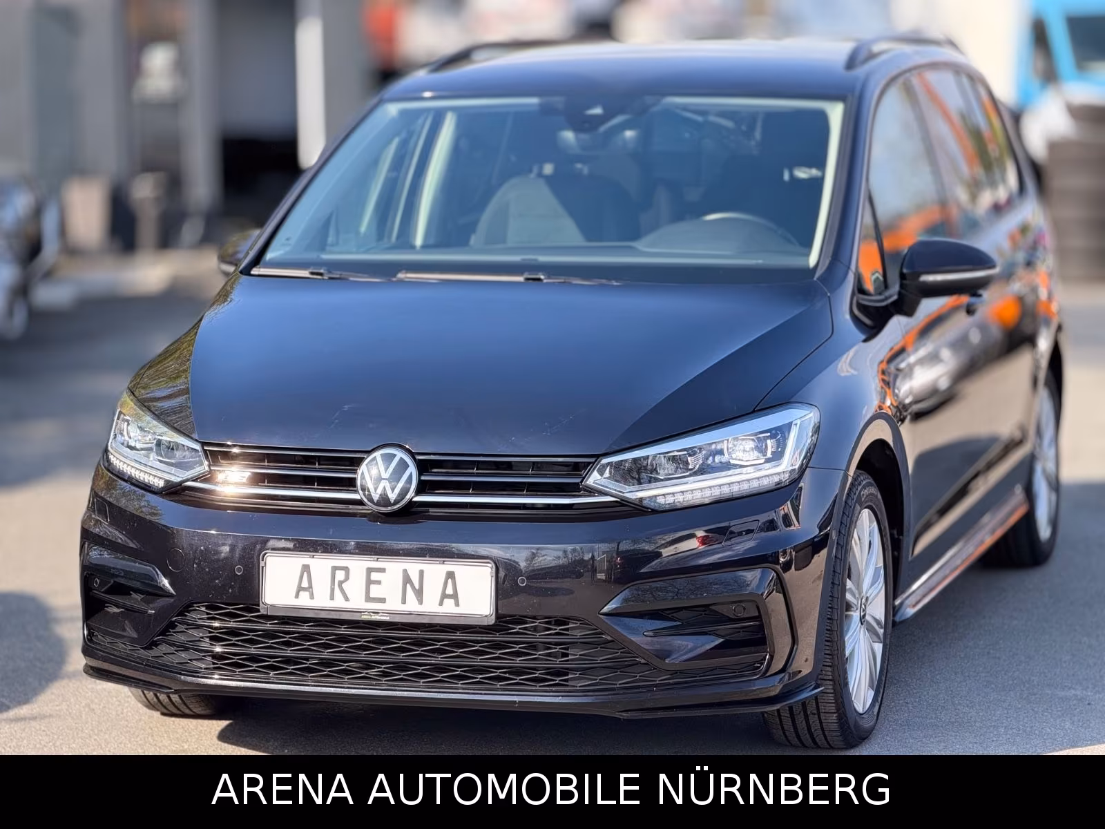 Volkswagen Touran 1.5 TSI DSG R-Line*7-Sitzer*Ahk*Led*Navi