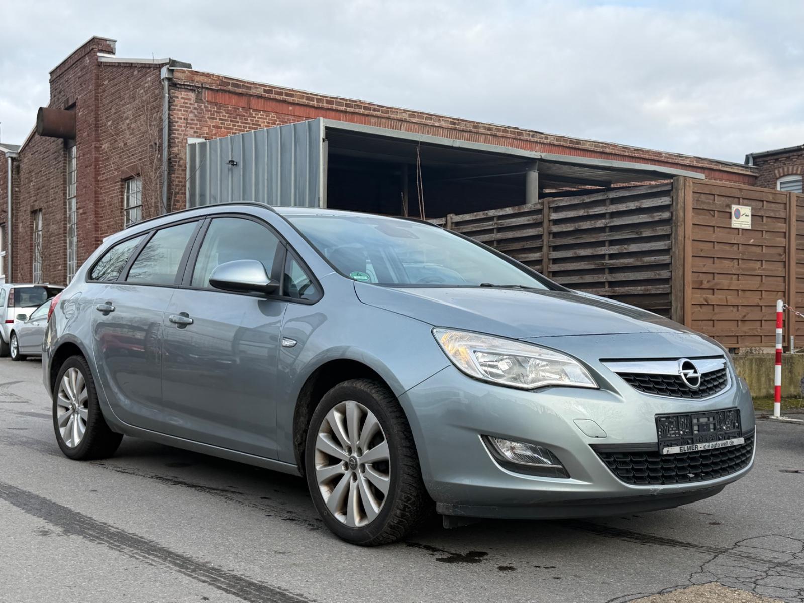 Opel Astra J Sports Tourer Edition