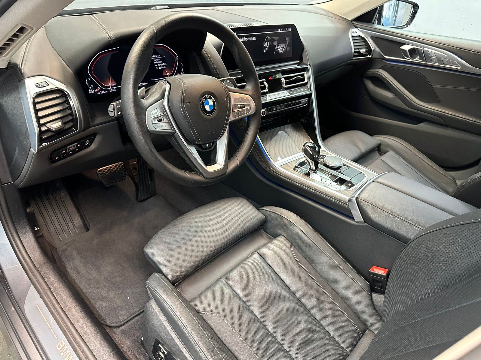 Fahrzeugabbildung BMW 840d xDrive Gran Coupé PANO*SPORT*20"*M-Fahrwerk