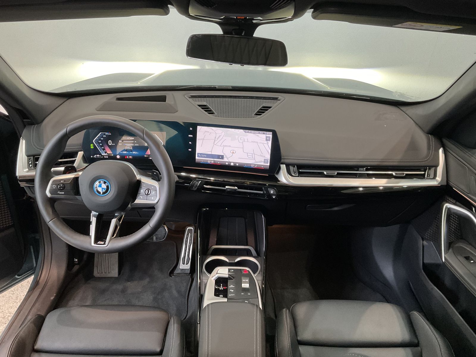 Fahrzeugabbildung BMW X1 xDrive30e M Sportpaket pro, Panorama-Glasdach