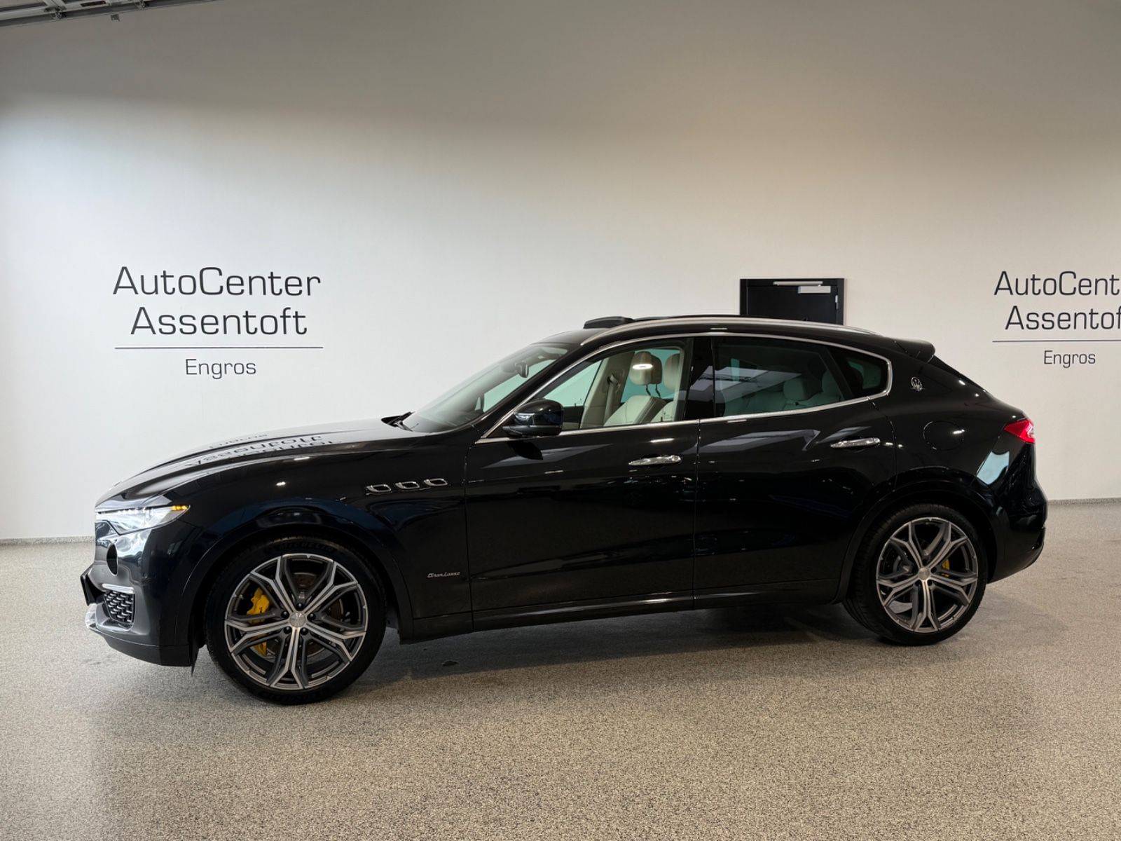 Maserati Levante S GranLusso SQ4 MEGA VOLL Facelift 4x4