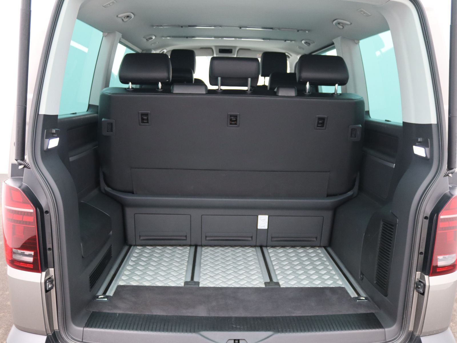 Volkswagen T6 Multivan - Bild 9
