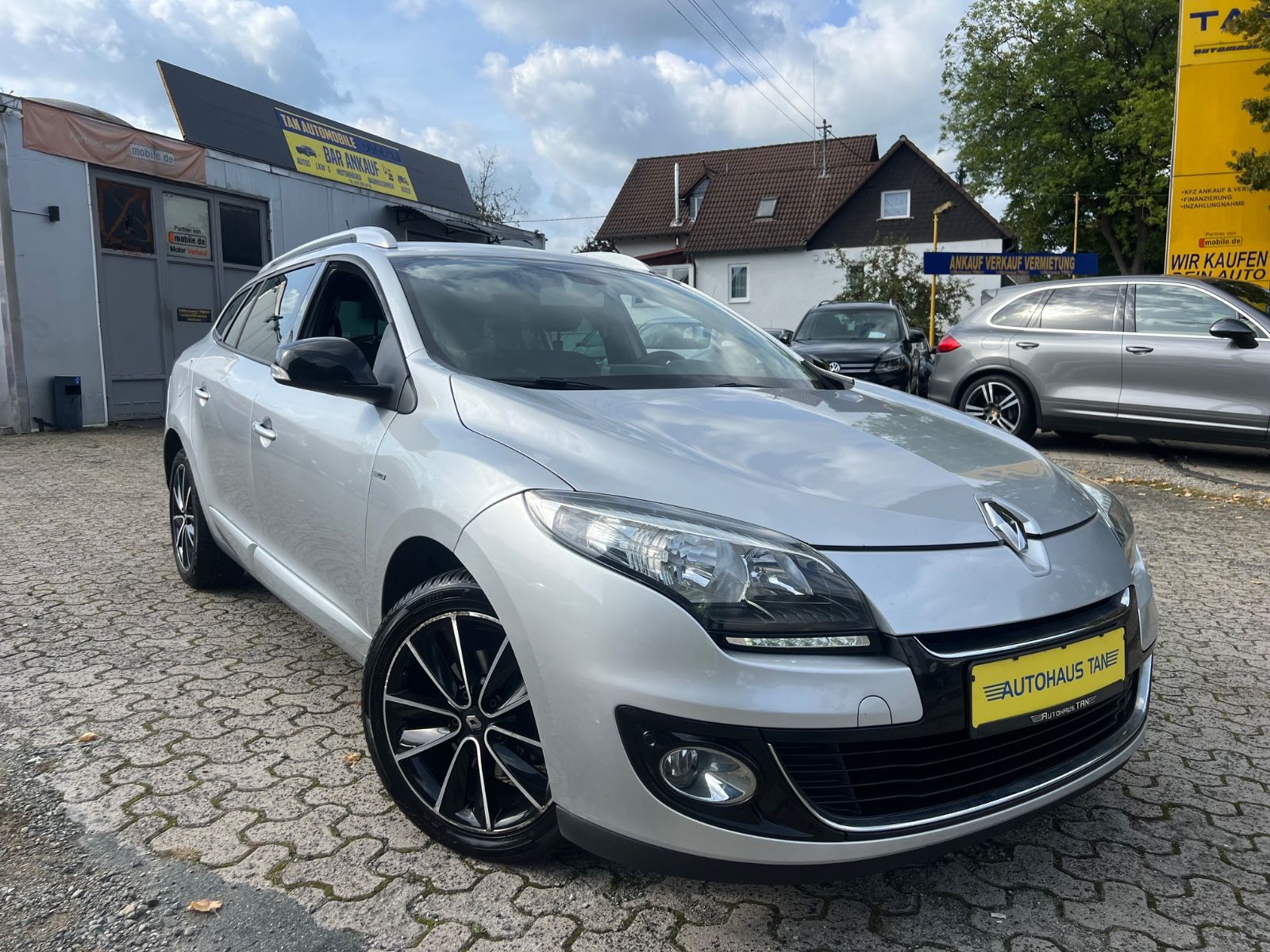 Fahrzeugabbildung Renault Megane III Grandtour BOSE Edition *KAMERA*