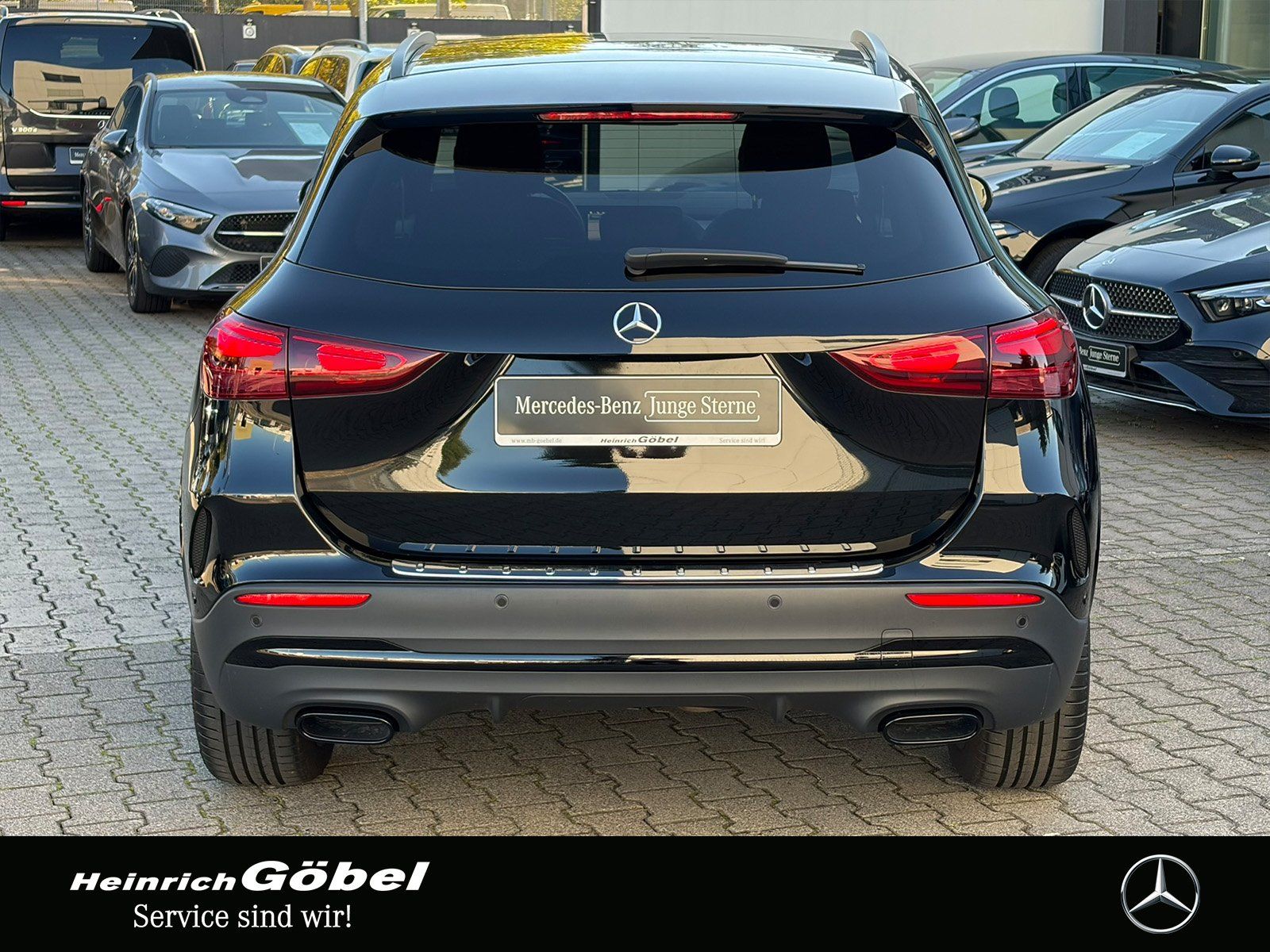 Fahrzeugabbildung Mercedes-Benz GLA 220 d 4M AMG*PANO*AHK*20ZOLL*AMBIENTEBEL