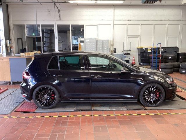 Volkswagen Golf VII Lim. GTI Performance BMT