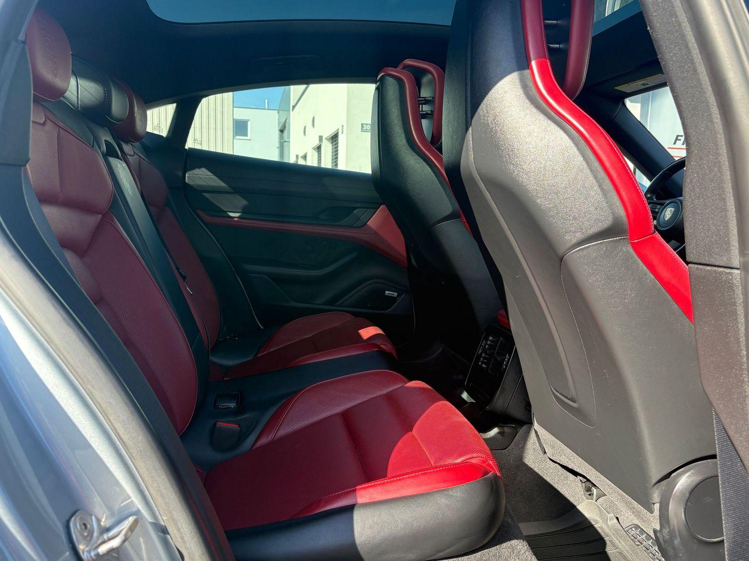 PORSCHE TAYCAN 408CH
