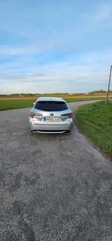 Toyota Corolla 2,0 Hybrid Team Deutsch Touring Spor... - Toyota Corolla: Von Privat