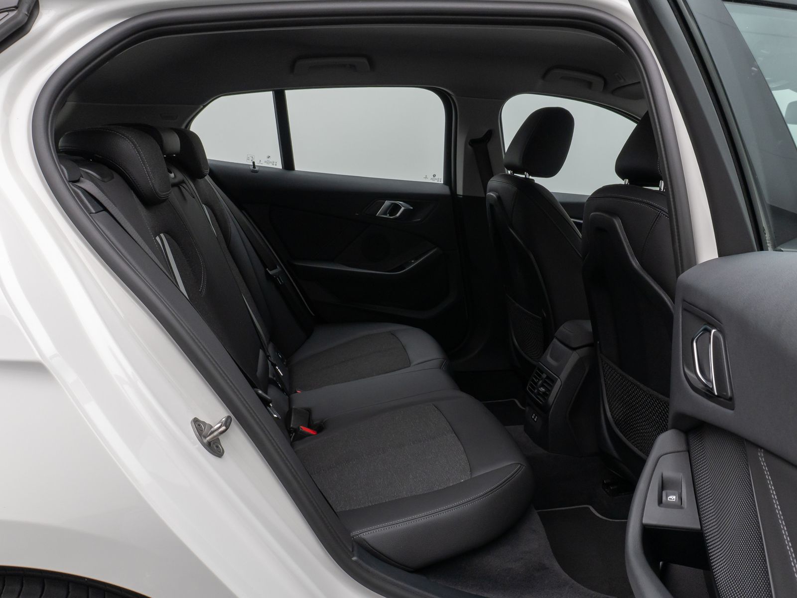 Fahrzeugabbildung BMW 118i SportLine Kamera DAB Lenkrhzg Komfort Alarm
