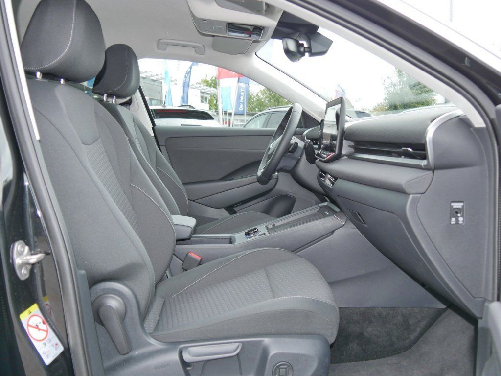 Volkswagen T-Roc 1.5 eTSI DSG Life ACC CAM DigCockpit LED N foto 4