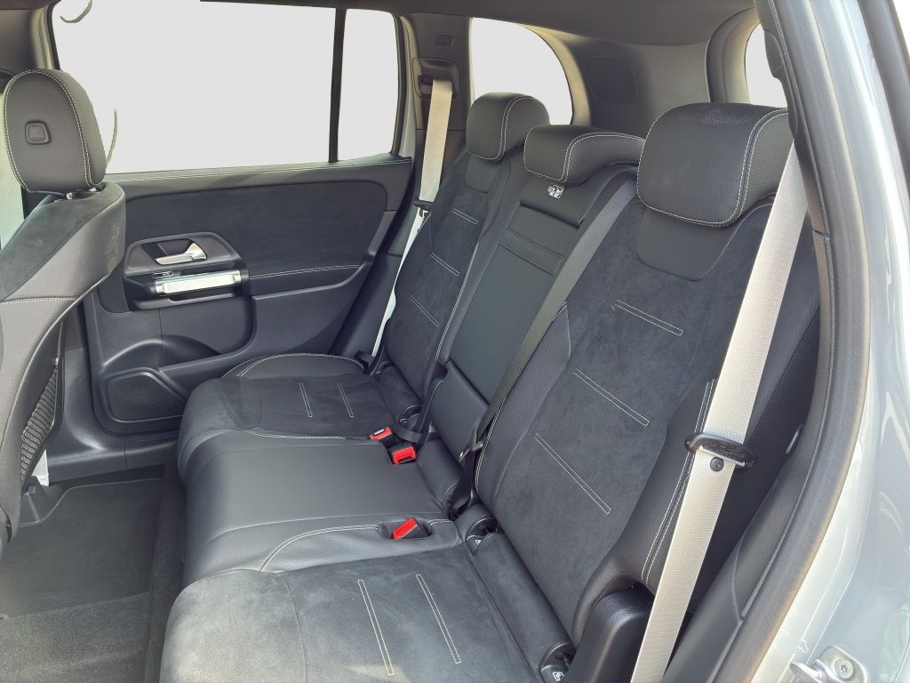 Fahrzeugabbildung Mercedes-Benz GLB 200 d AMG*Night*KeyLes*DISTRONIC*PDC*RFK*AHK