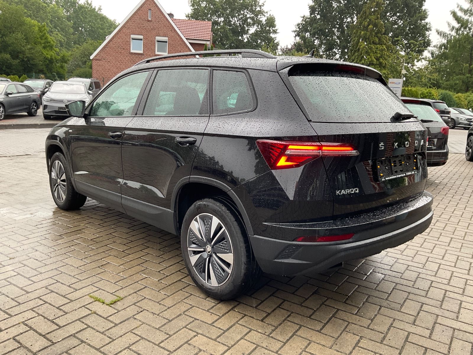 Fahrzeugabbildung SKODA Karoq 1.5l TSI DSG Selection,Kamera,Navi,ACC
