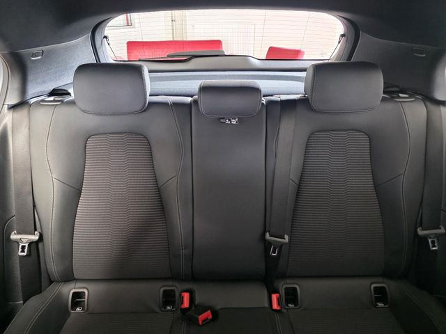 MERCEDES-BENZ A 200 — Foto 27