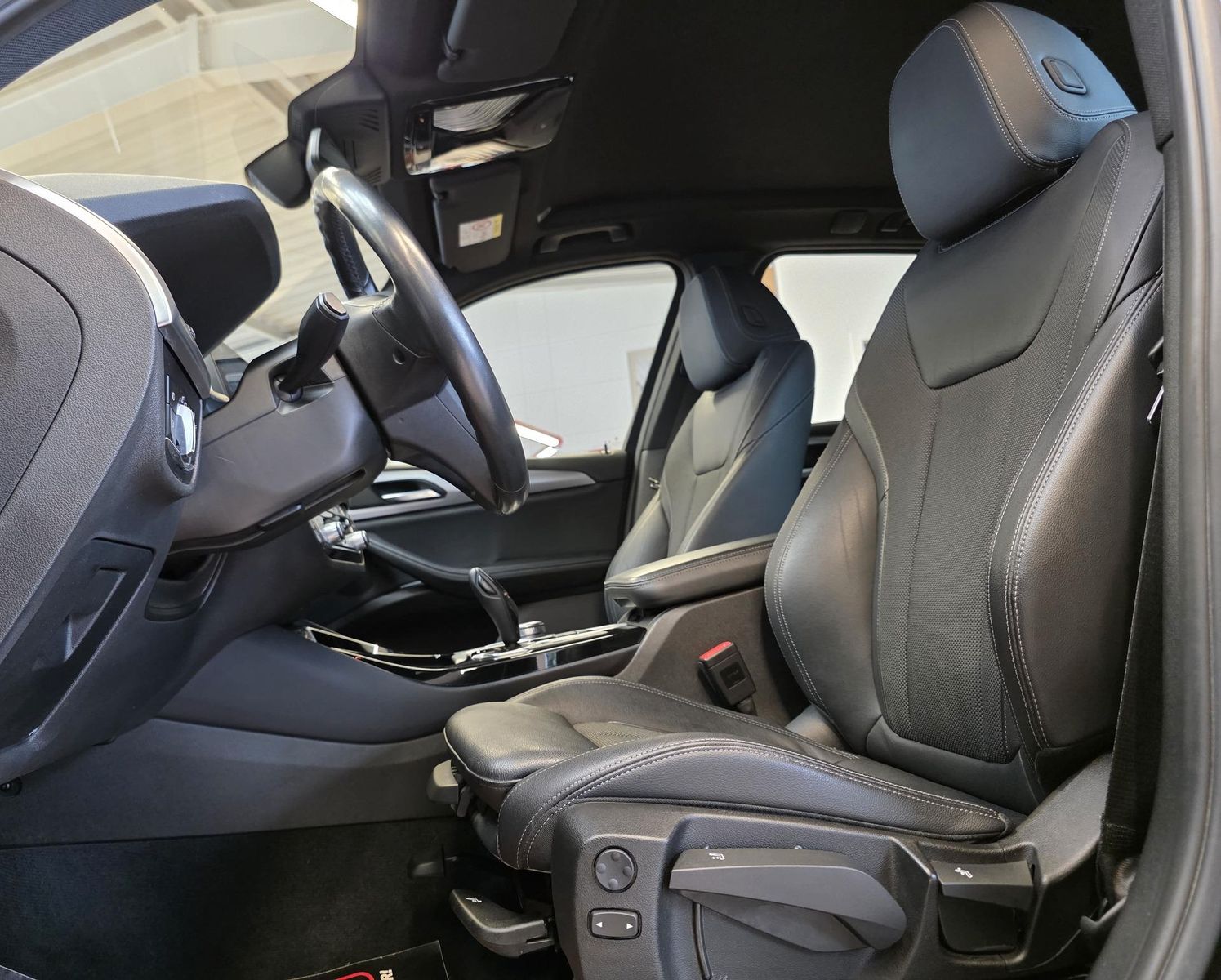 Fahrzeugabbildung BMW X3 xDrive20d/LED/Navi/HuD/Carplay/Keyless/AHK